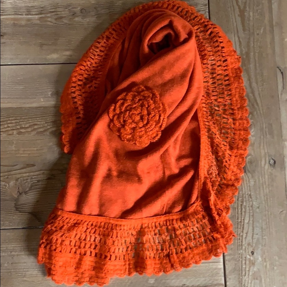 Barami Shawl with Rose Applique (w/imperfection)